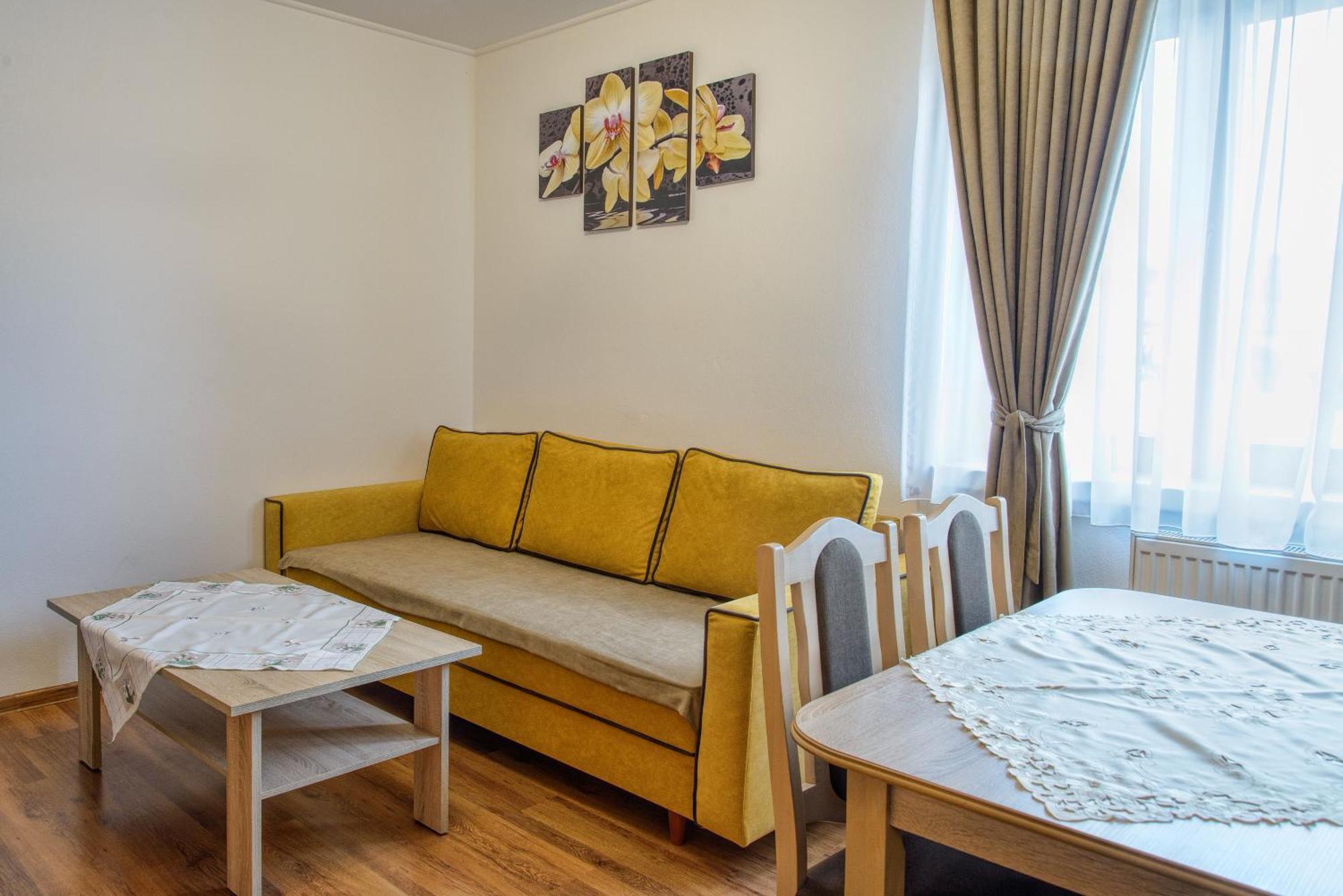 Vela Appartement Maly Slavkov Buitenkant foto